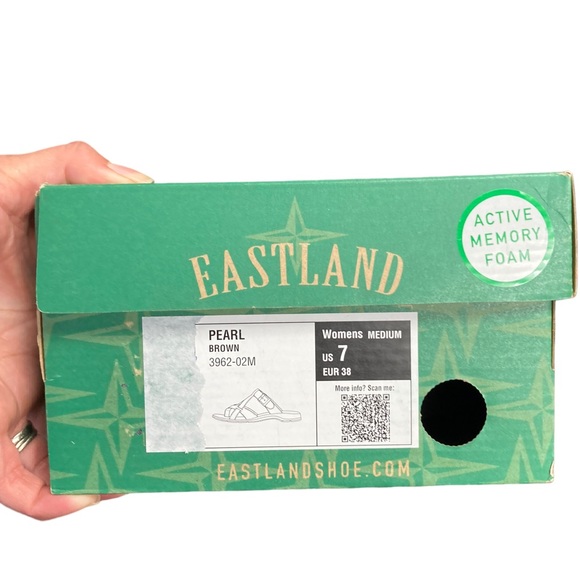 Eastland Active Memory Foam Pearl Sandals - Picture 6 of 7